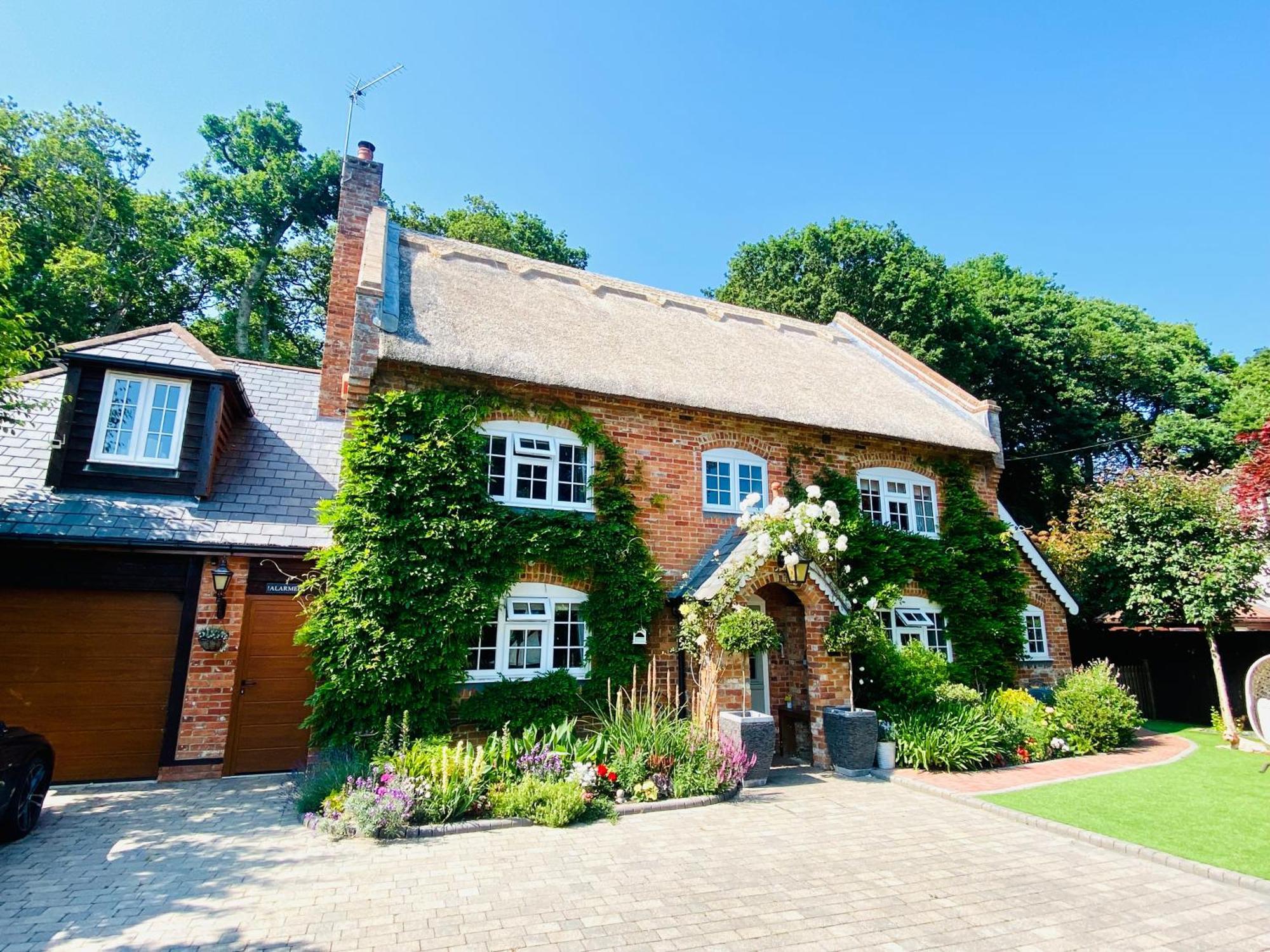 Little Woodside A Beautiful New Forest Self Contained Private Luxury Annexe Нью Милтон Экстерьер фото