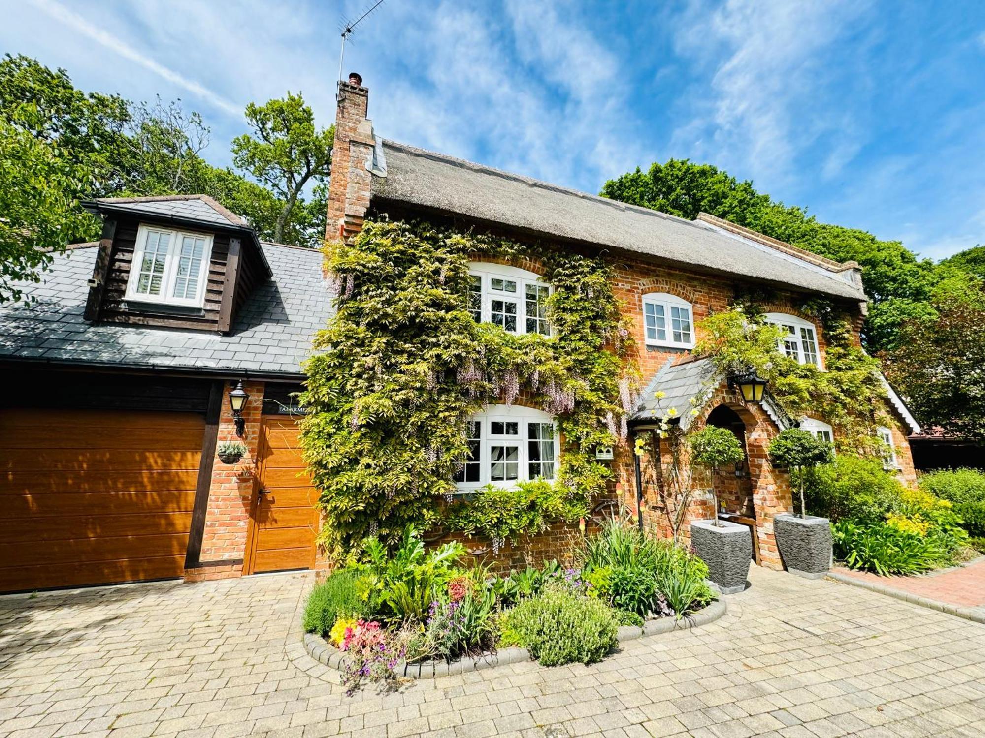 Little Woodside A Beautiful New Forest Self Contained Private Luxury Annexe Нью Милтон Экстерьер фото