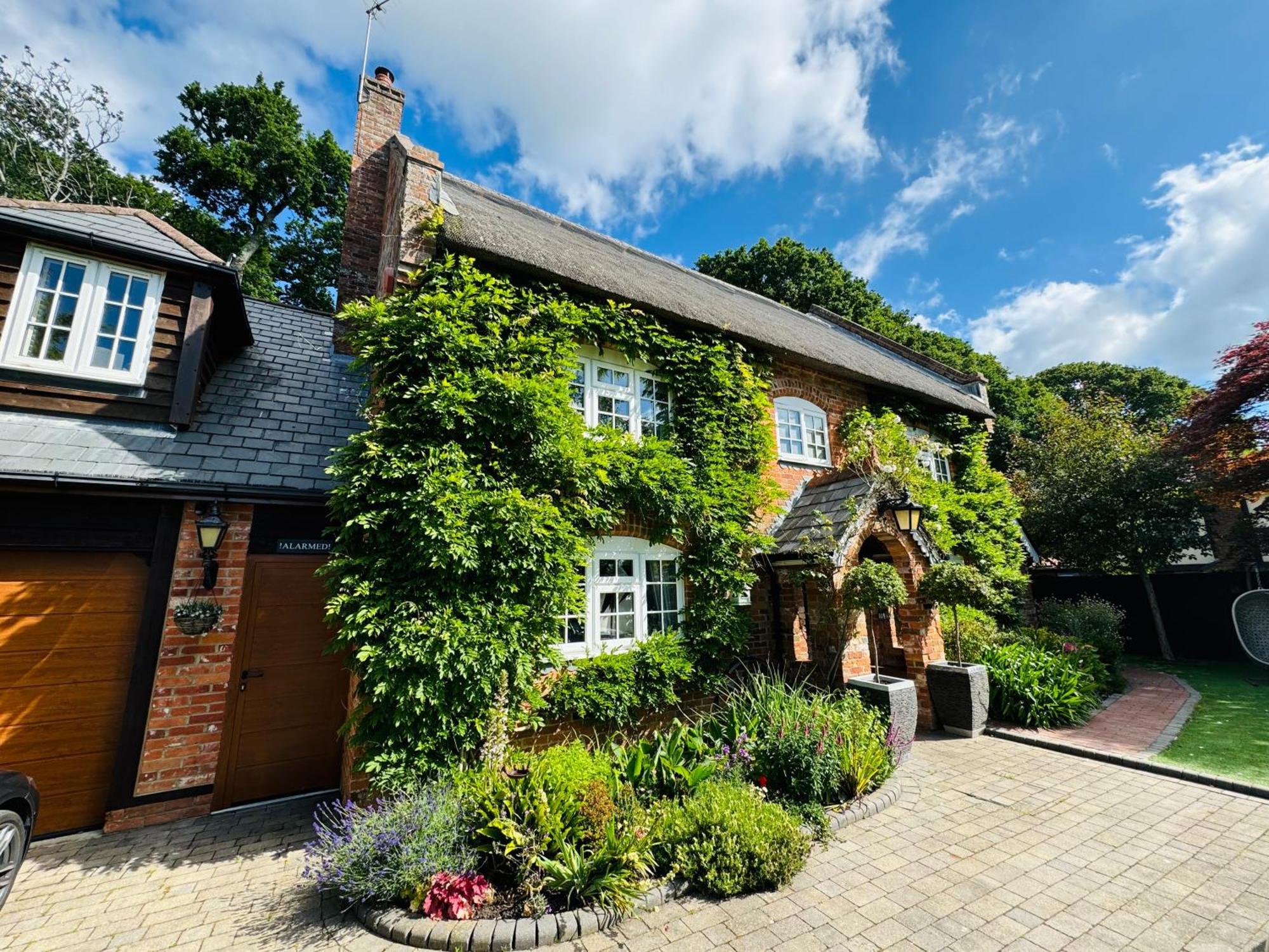 Little Woodside A Beautiful New Forest Self Contained Private Luxury Annexe Нью Милтон Экстерьер фото